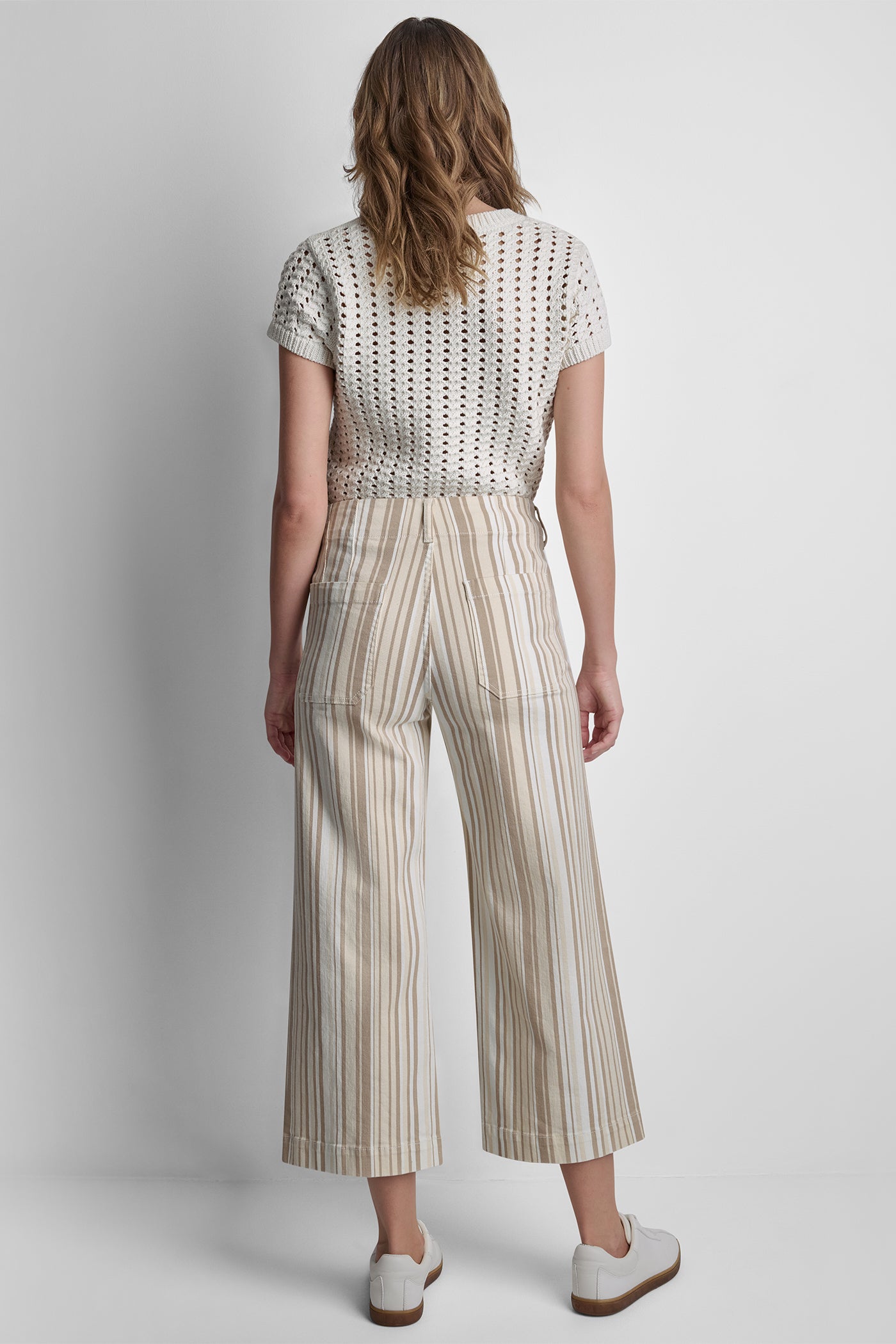 HIGH-RISE WIDE LEG WITH PATCH POCKETS