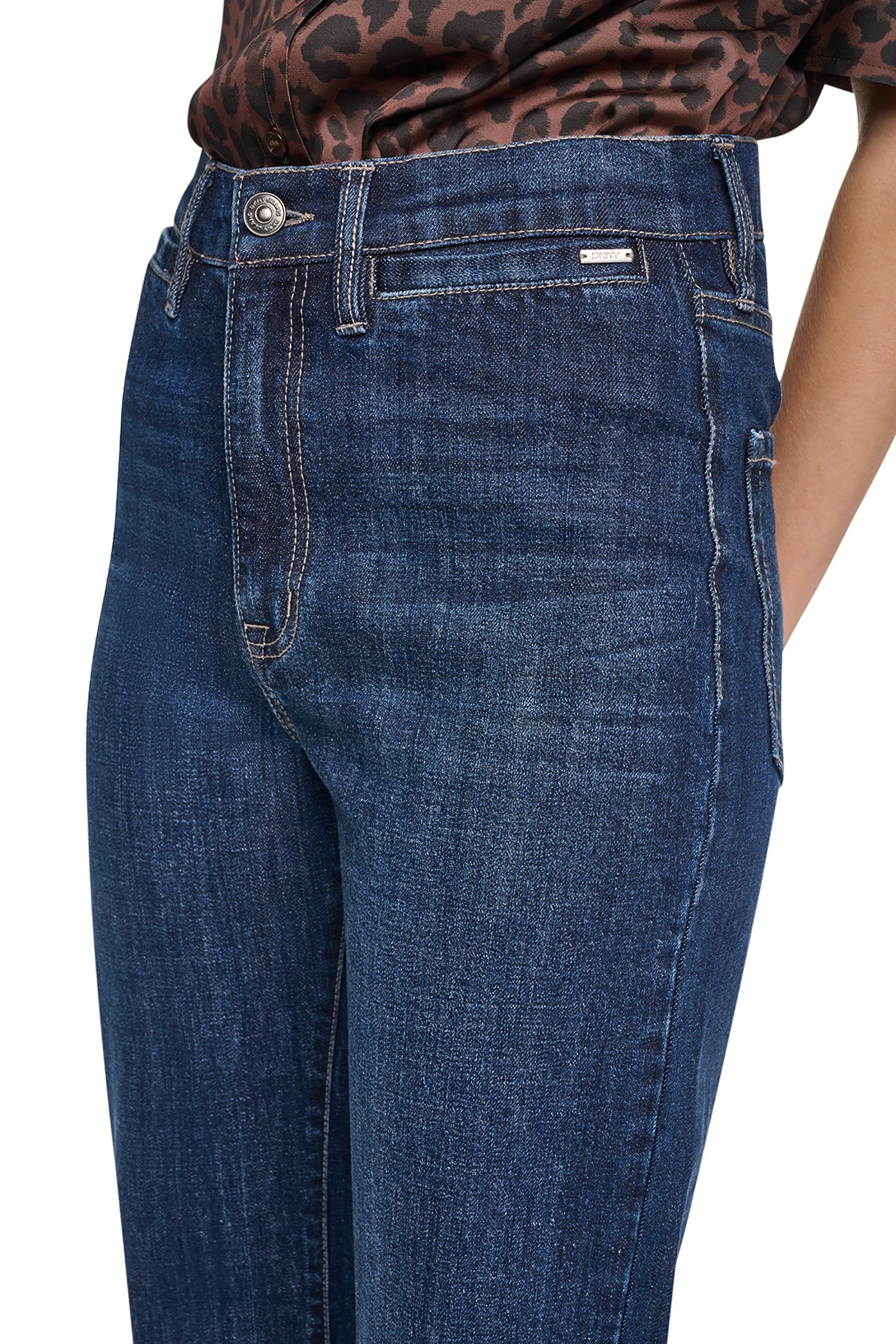 HIGH-RISE RELAXED FLARE JEAN
