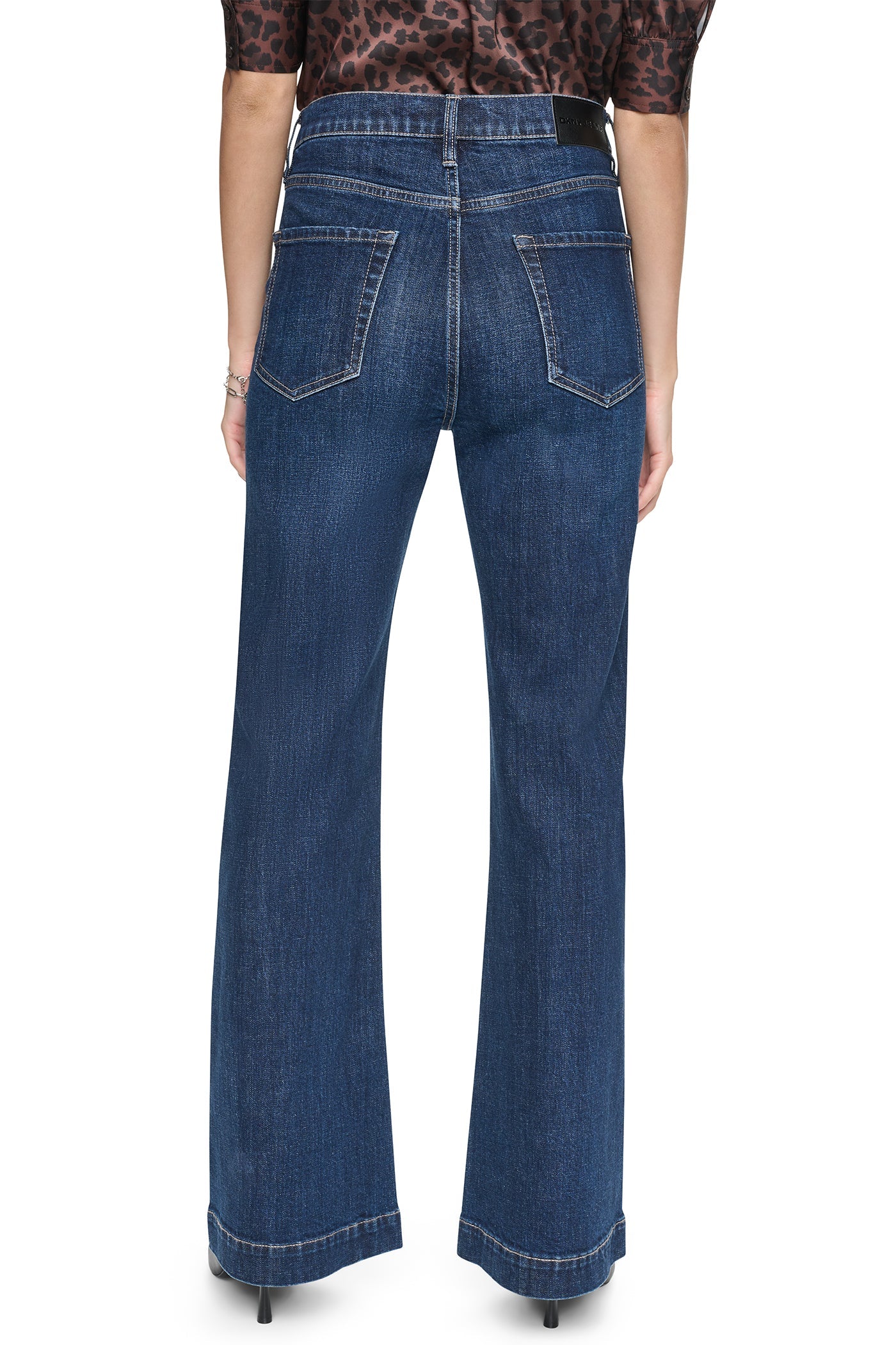 HIGH-RISE RELAXED FLARE JEAN
