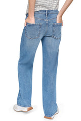 MID-RISE MODERN STRAIGHT LEG JEAN