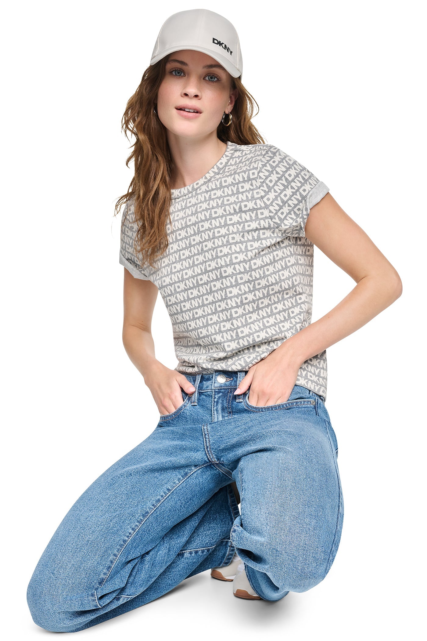 MID-RISE MODERN STRAIGHT LEG JEAN