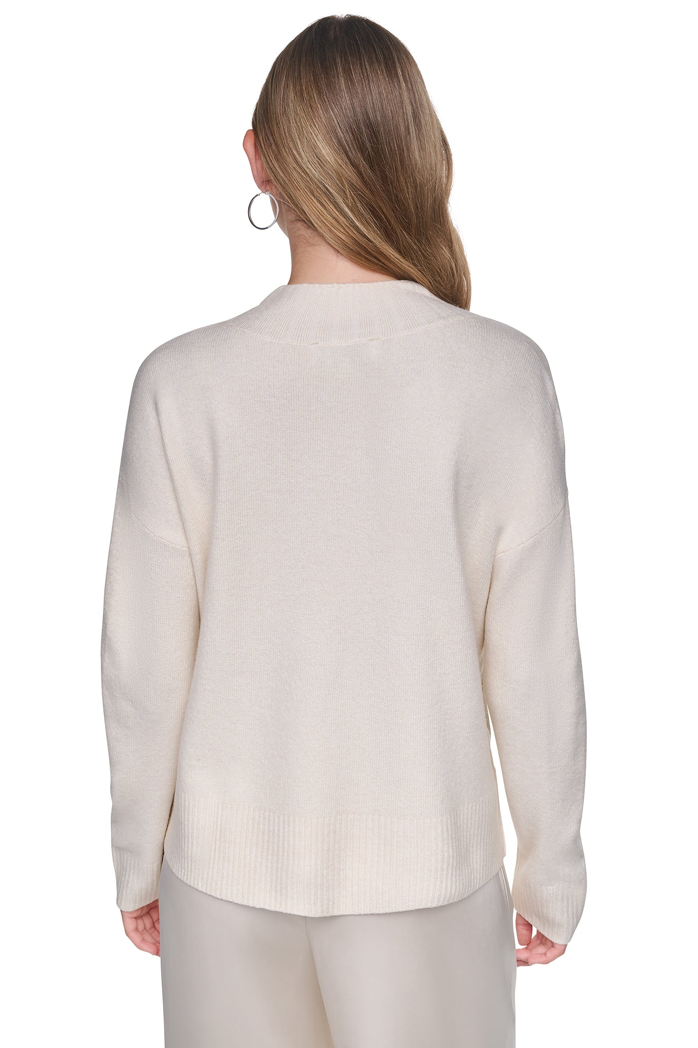 BUTTON DETAIL V-NECK SWEATER