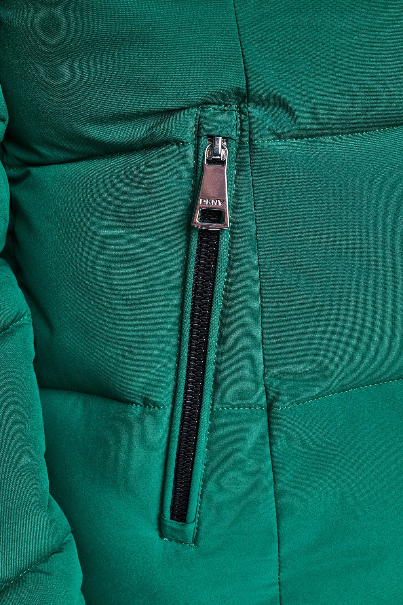 STRETCH HOODED PUFFER JACKET