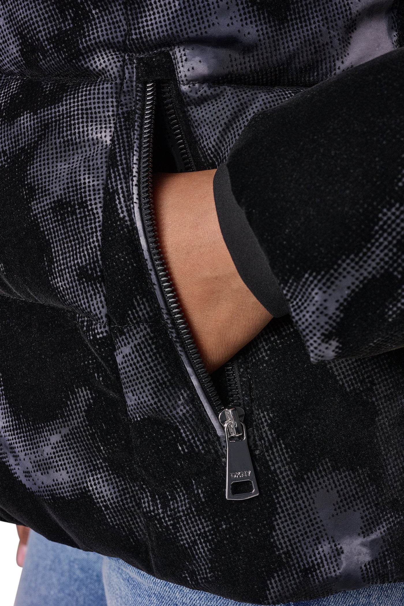 STRETCH HOODED PUFFER JACKET