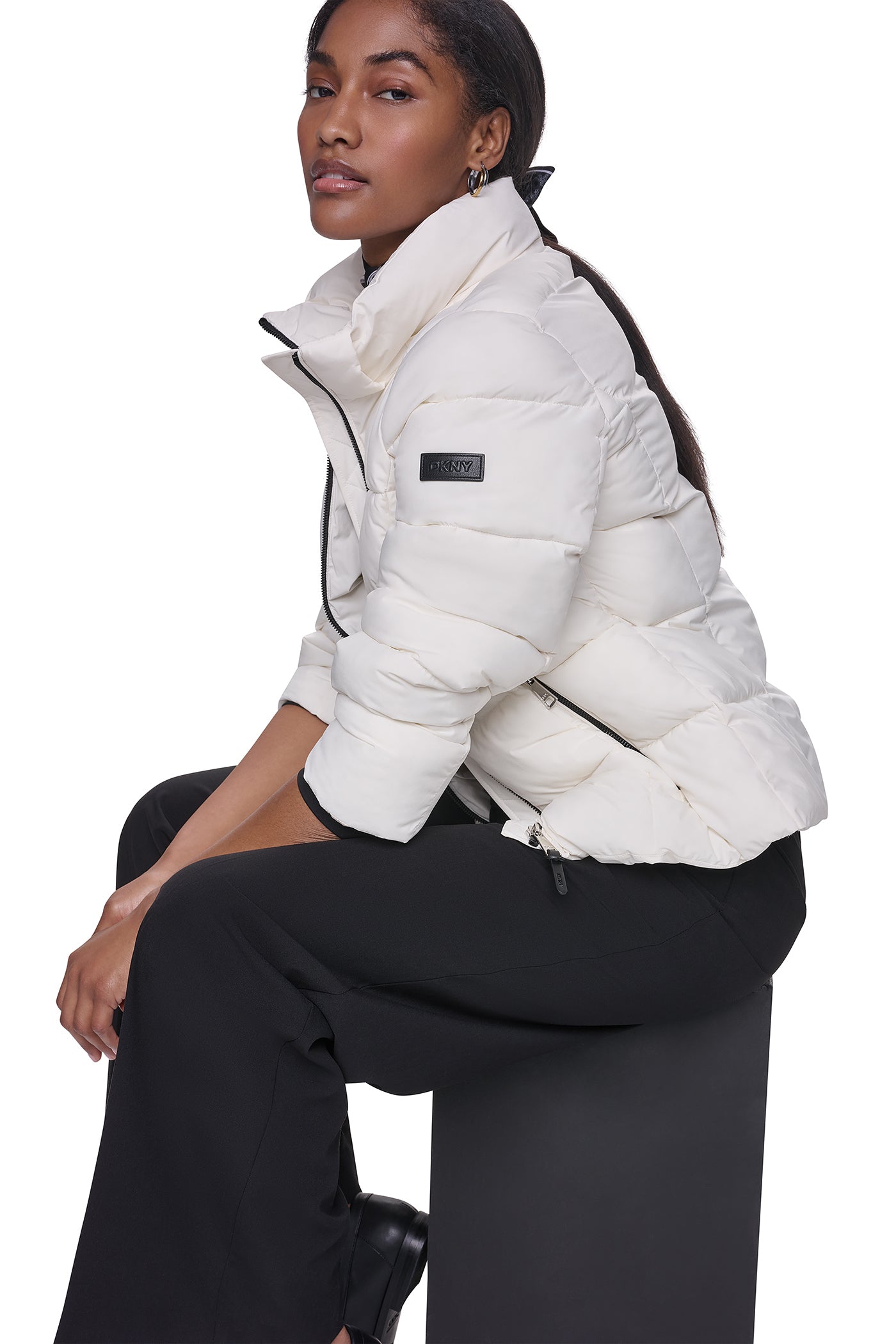STRETCH HOODED PUFFER JACKET