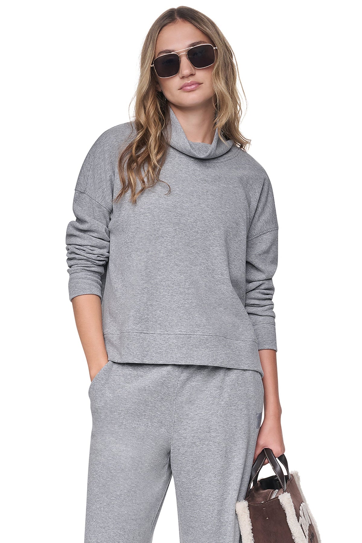 FUNNEL NECK PULLOVER