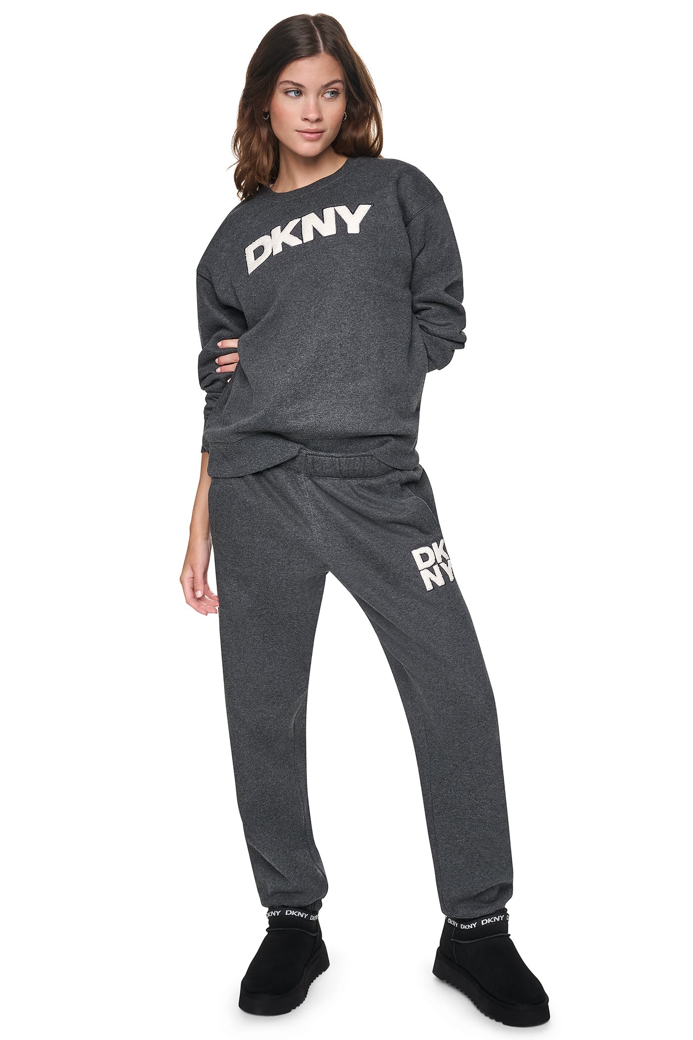 CHENILLE LOGO SWEATSHIRT