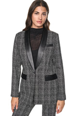 ONE BUTTON BLAZER
