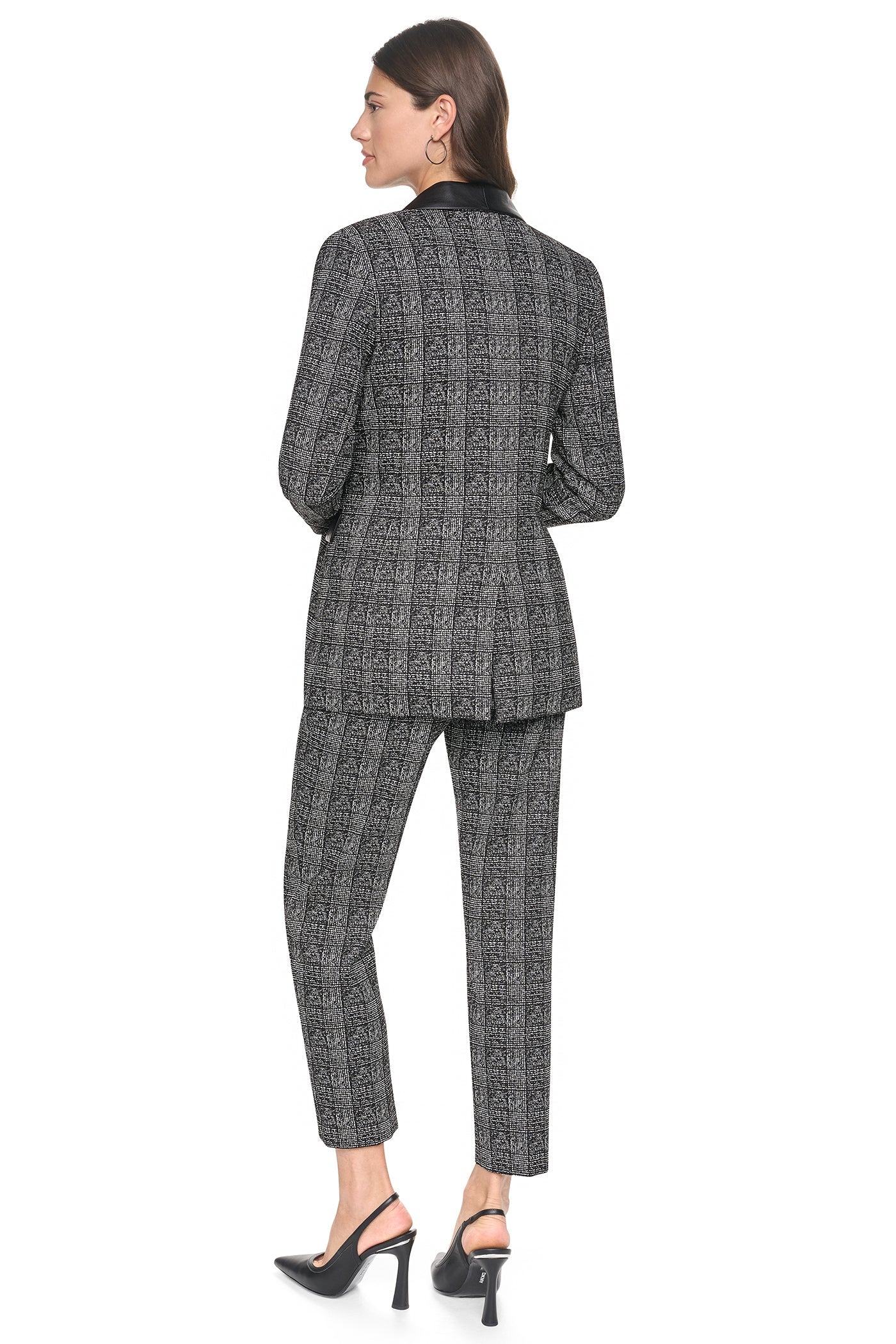ONE BUTTON BLAZER