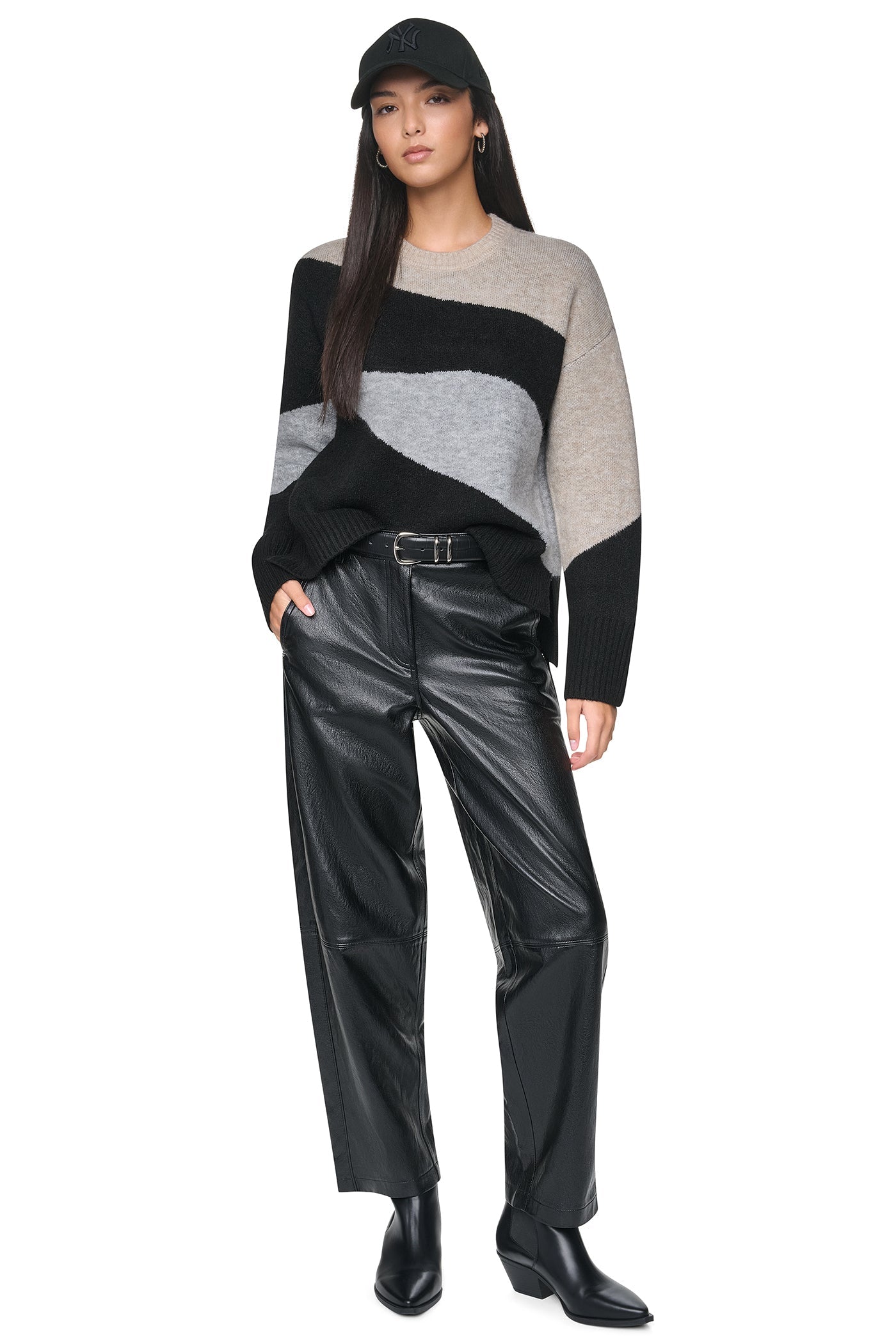 COLORBLOCK CREW NECK SWEATER