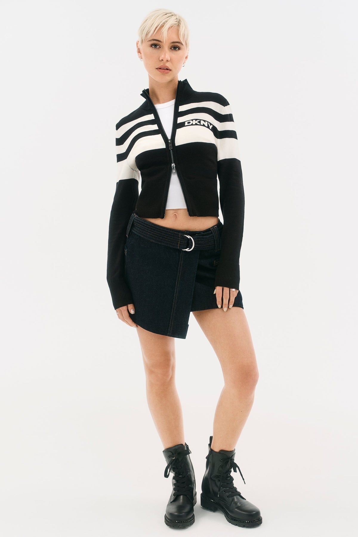 STRIPED MOCK NECK ZIP SWEATER